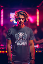 Lade das Bild in den Galerie-Viewer, TECHNO BEAR
